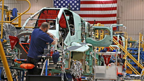 首批AH-64E阿帕奇直升機運抵英國 航母攻擊手段與演出經紀的深層關聯